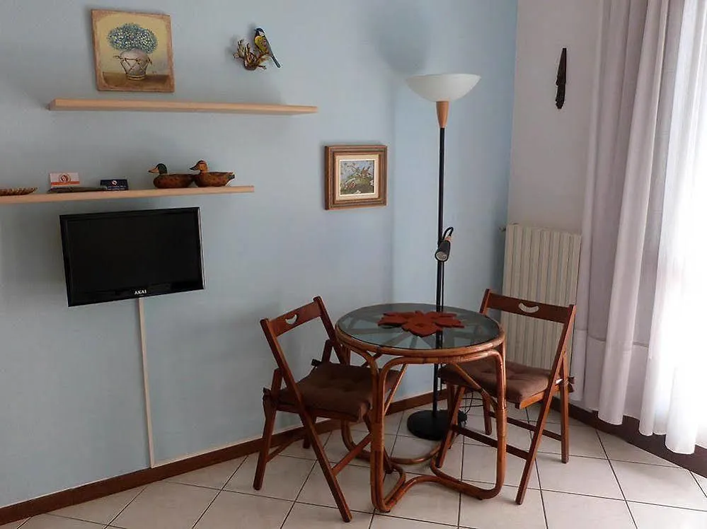 B&B Nautilus Puegnago del Garda Bed & Breakfast